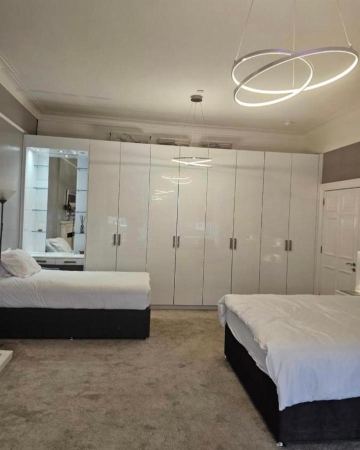 Luxury Family Room With Private Bathroom In The Heart Of EDI Exterior foto