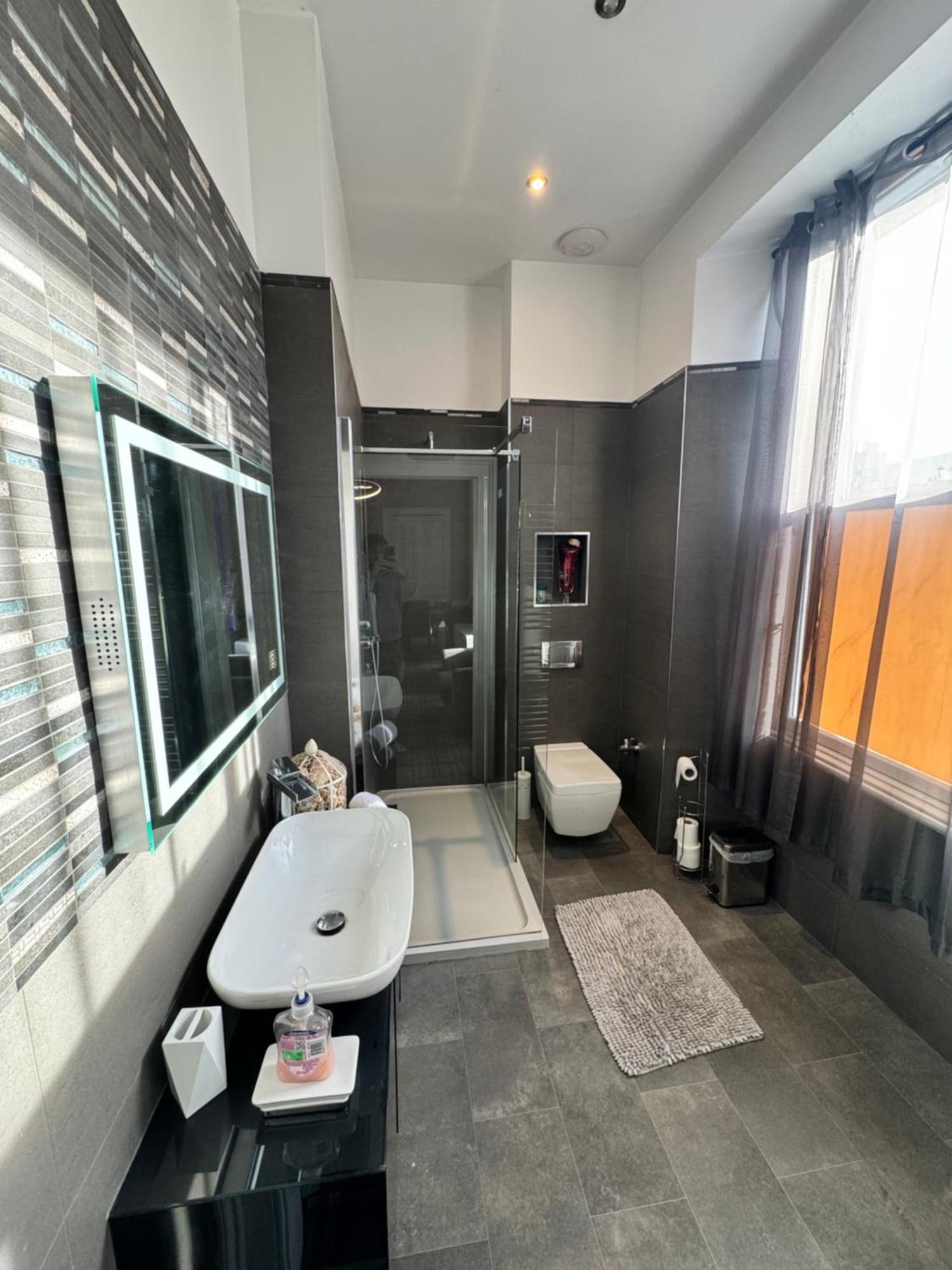 Luxury Family Room With Private Bathroom In The Heart Of EDI Exterior foto